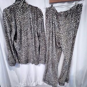 Leopard Print Pajama Set NWOT sexy soft and luxurious feel Size XL Loungewear